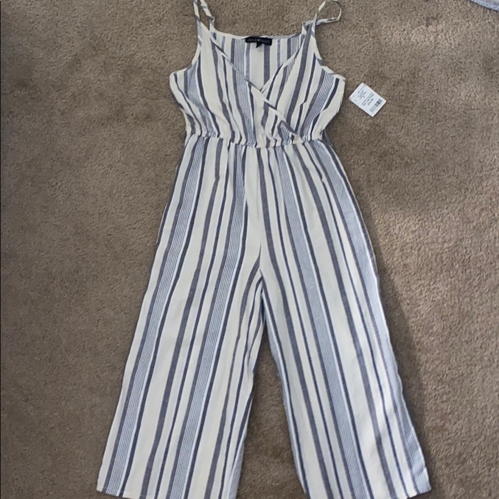 Striped Cropped jumpsuit